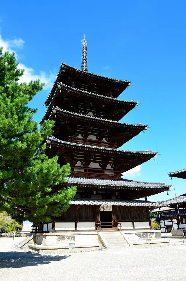 GGAC数字艺术平台